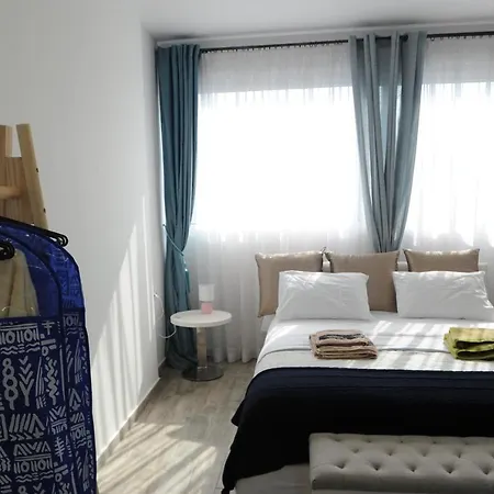 El Angel By Ntinos Kremasztí