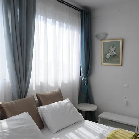 El Angel By Ntinos Kremastí