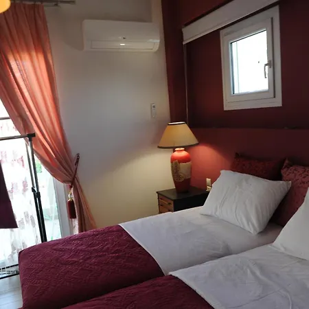 El Angel By Ntinos Kremasztí