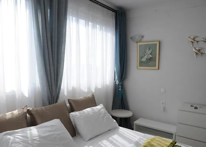 El Angel By Ntinos Kremasti (Rhodes)