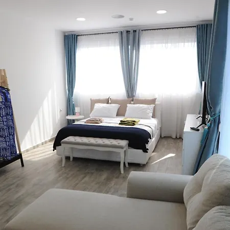 El Angel By Ntinos *